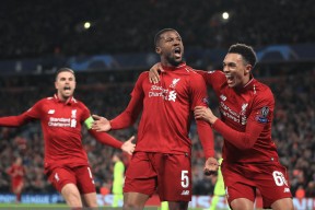 华体会app-利物浦摆脱低迷，重返欧冠舞台