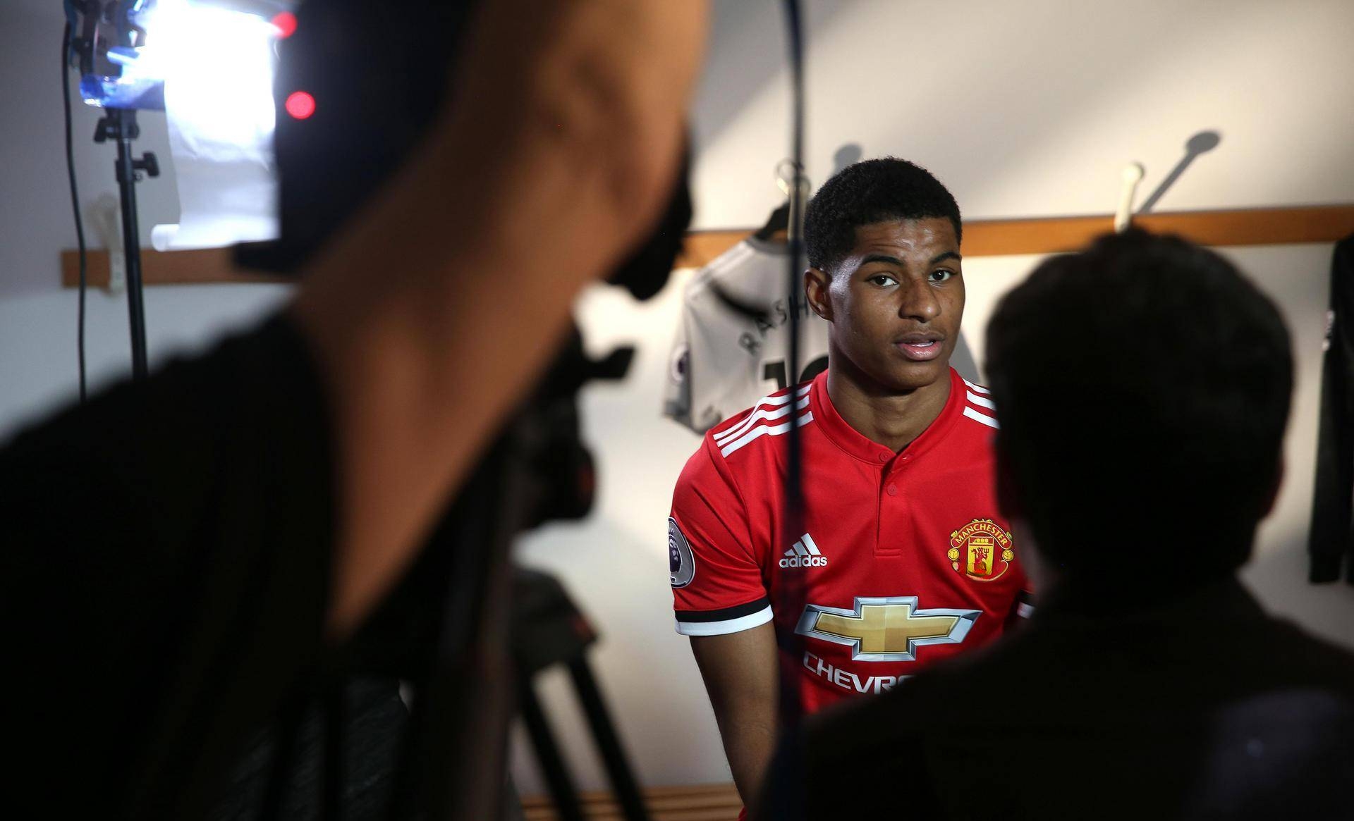 华体会-巴萨轻取本菲卡,博格巴补时绝平亚洲杯 第1张 华体会-巴萨轻取本菲卡,博格巴补时绝平亚洲杯 第1张