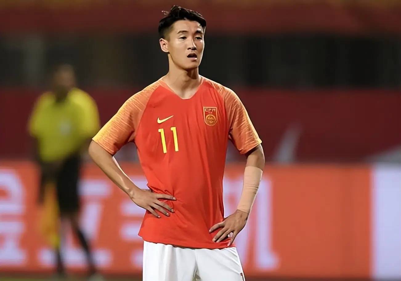 华体会网址-国家队年轻球员亮相训练场,备战国际比赛的简单介绍 第2张 华体会网址-国家队年轻球员亮相训练场,备战国际比赛的简单介绍 第2张