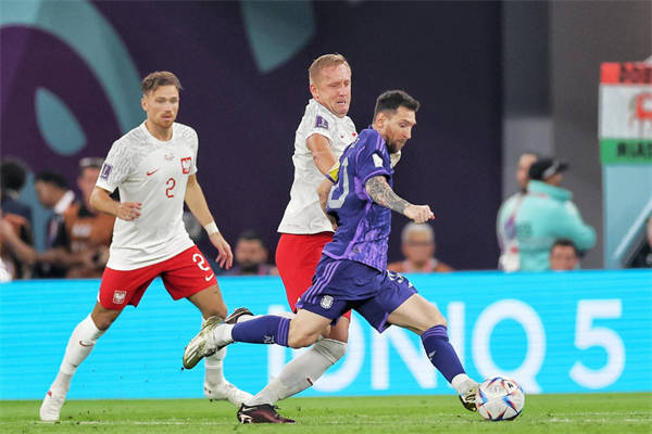 华体会体育-瑞典碾压波兰，若日尼奥点燃赛场  第1张